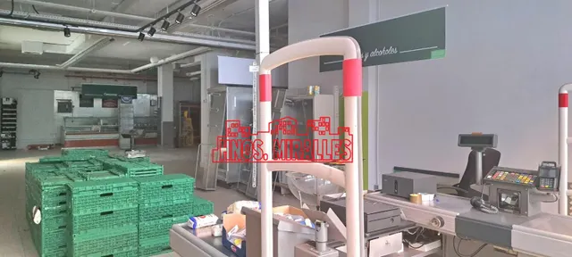 ¡¡ SE ALQUILA INTERESANTE LOCAL IDEAL PARA SUPERMERCADO U HOSTELERIA EN GENERAL!! — 4