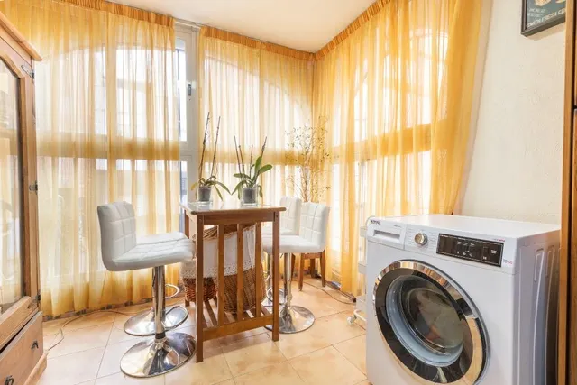 En venta casa adosada con garaje en residencial con piscina junto estación de autobuses — 9