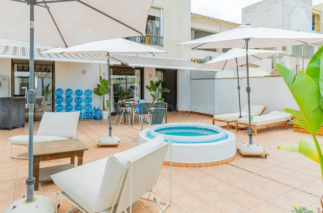 Exclusivo bajo con espectacular terraza y garaje doble en la - foto 2