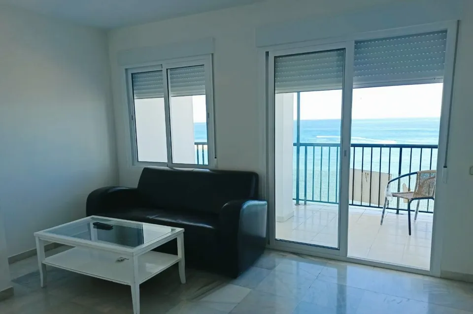 Fuengirola - Primera Línea de Playa - Piso 3 Dormitorios - Terraza