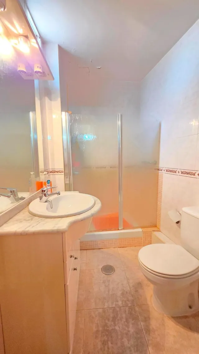 ¡estupendo piso con balcón y ascensor junto a plaza de los jardinillos! — 13