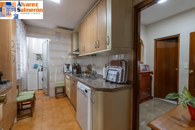 Amplio y luminoso piso de 3 dormitorios listo para entrar a vivir junto al metro de Albolote — 22