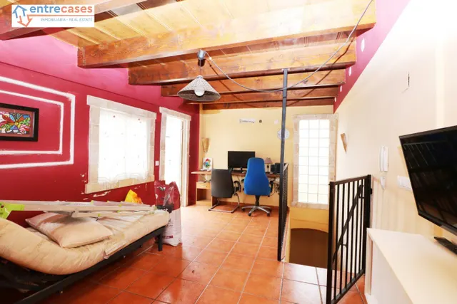 CASA INDEPENDIENTE EN EL CENTRO DE SAGUNTO — 13