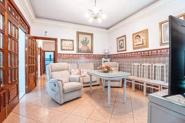 Espectacular vivienda de más de 200 m2 con 4 dormitorios, 3 baños y gran azotea — 6