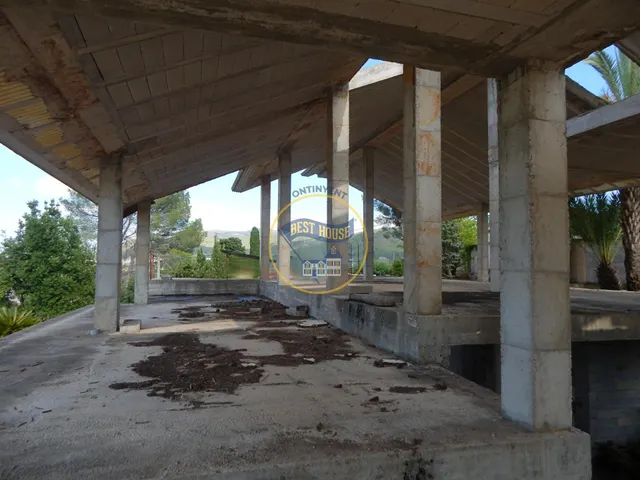 CHALET EN CONSTRUCCIÓN. ALBAIDA. — 25