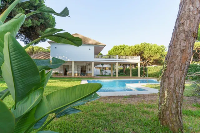 Chalet independiente con gran potencial turístico, a 400 met