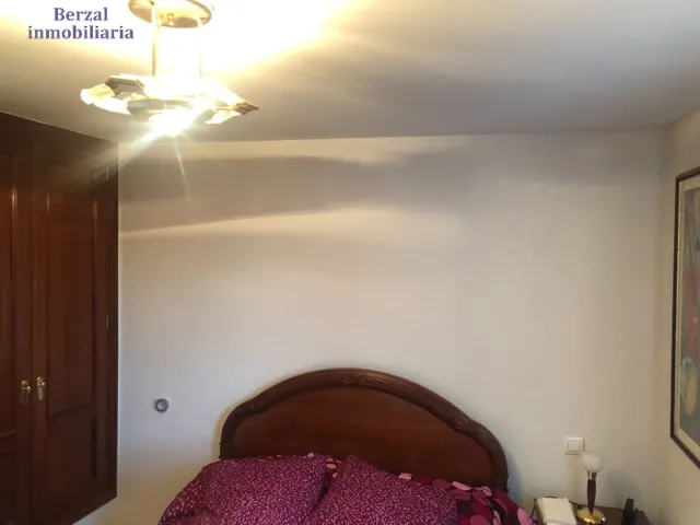 Casa de pueblo, para entrar a vivir, en entorno privilegiado de montaña. — 27