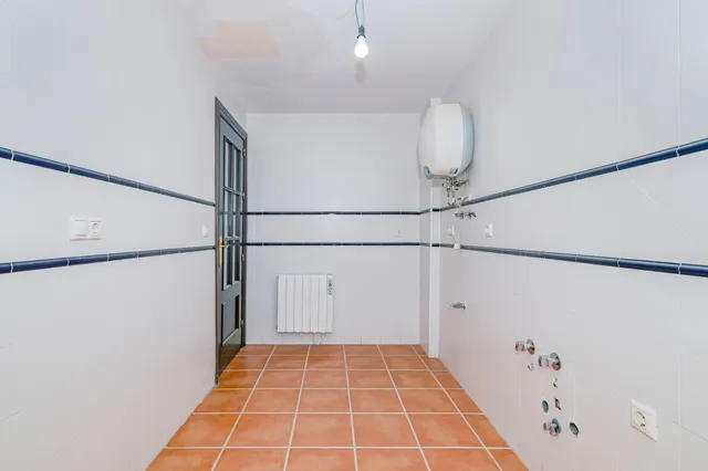 PISO CENTRICO EN LA ZUBIA — 17