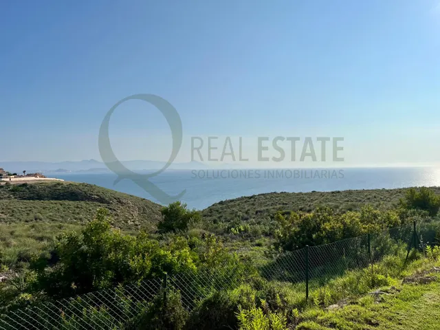 VISTAS ESPECTACULARES AL MAR Y LA MONTAÑA — 43