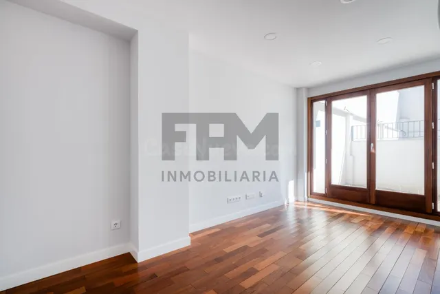 Piso de obra nueva en Valdeacederas - foto 3