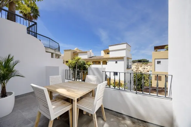Recently Renovated 3 Bedroom Apartment in Torrequebrada — 17