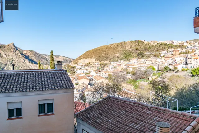 Local con 238m2 en centro de Guejar Sierra — 13