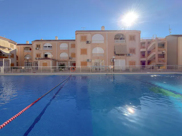 Acequion! Fantastico apartamento con amplia terraza y vistas laterales al mar + Gigantesca piscina comunitaria + Licencia turística (300 mts playa) — 17