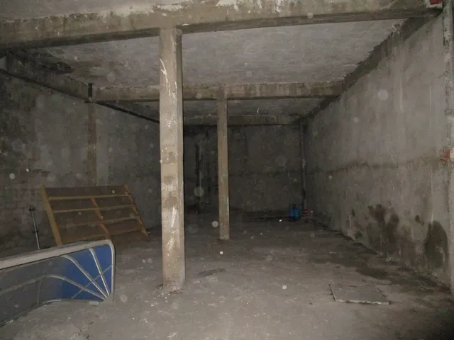 Urbis te ofrece un estupendo local comercial en venta en Garrido Sur, Salamanca. — 4