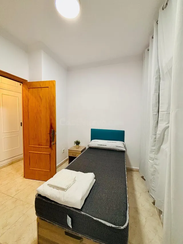 ALQUILER DE habitación EN PISO COMPARTIDO A PARTIR DEL 15 DE SEPTIEMBRE — 18