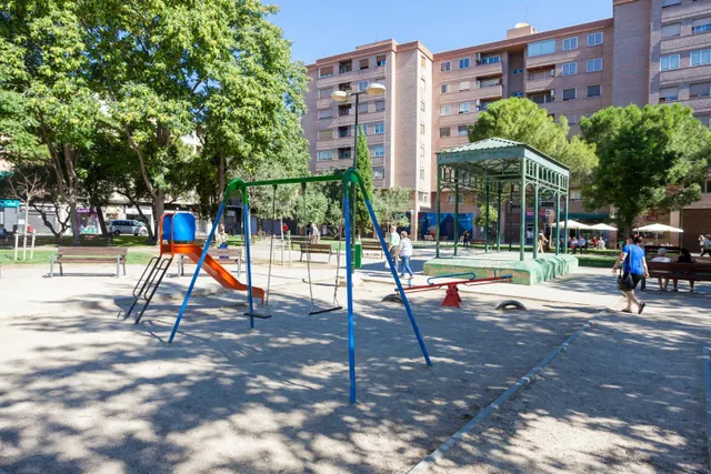 Encantador piso de 42 m2 útiles con gran terraza y excelente distribución junto a Plaza Reina Sofía — 25
