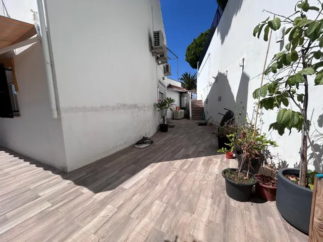 Casa adosada en esquina con piscina privada, jardín y vistas a la Bahía de Málaga — 32