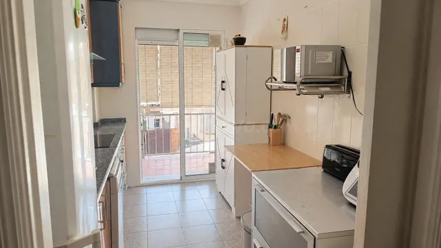Piso de 4 habitaciones con ascensor en Els Orriols - foto 5