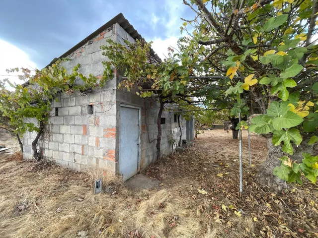 SE VENDE PARCELA CON CASETA — 10
