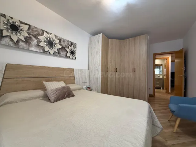 PISO DE 4 DORMITORIOS CON BALCÓN Y PATIO INTERIOR EN VENTA EN LA RÀPITA — 3
