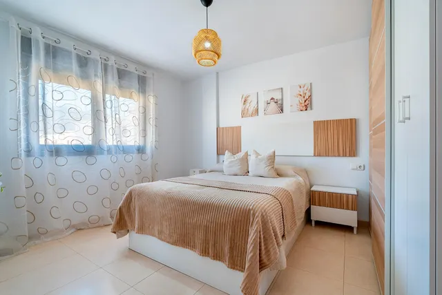Piso de 3 dormitorios y 2 baños junto al auditorio de El Ejido — 14