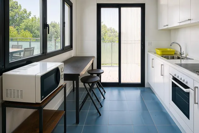 APARTAMENTO ESQUINERO CON TERRAZA Y GARAJE EN COMPLEJO RESIDENCIAL CON PISCINA Y ZONAS COMUNITARIAS — 7