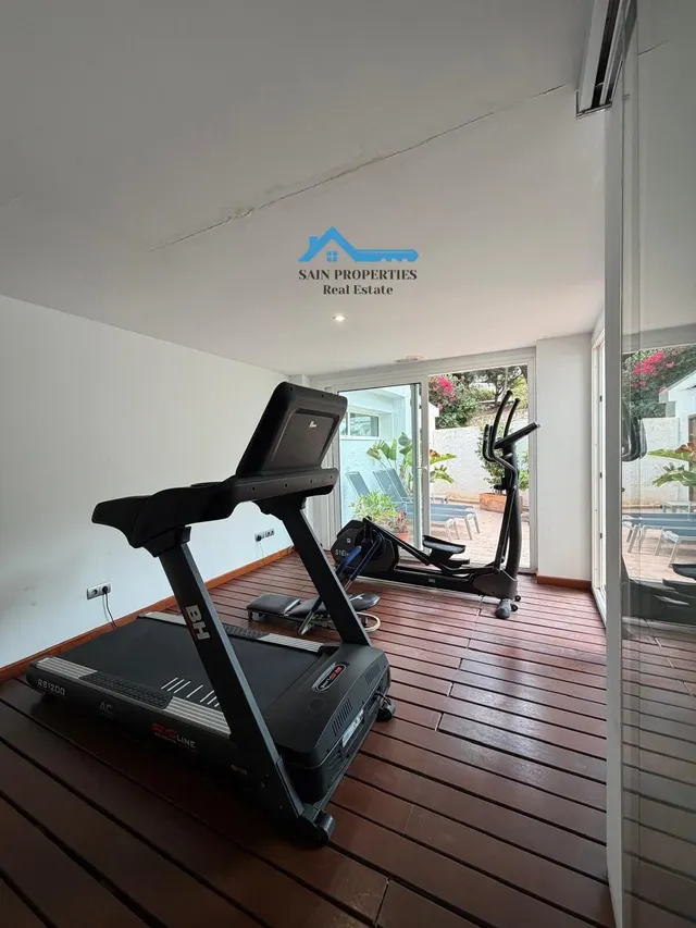 Exclusivo apartamento reformado con vistas al mar y acceso directo a la playa en Cap Negret, Altea — 45