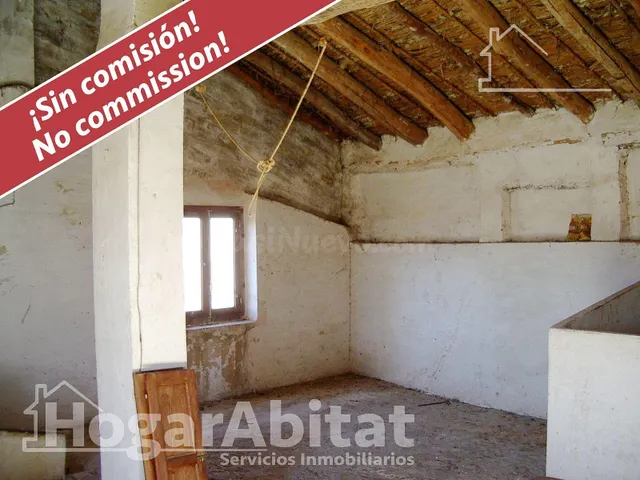 ¡OPORTUNIDAD DE INVERSIÓN! CASA AMPLIA PARA REFORMAR CON TER - foto 2