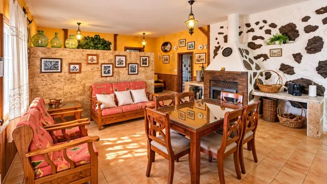 Finca exclusiva en Vilaflor · 2 viviendas, viñedo, bodega y piscina — 8