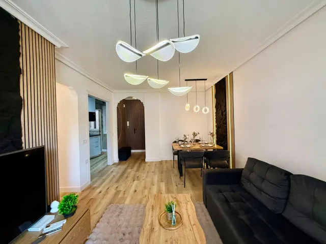 Apartamento reformado de 2 dormitorios a 240 m de la playa — 17