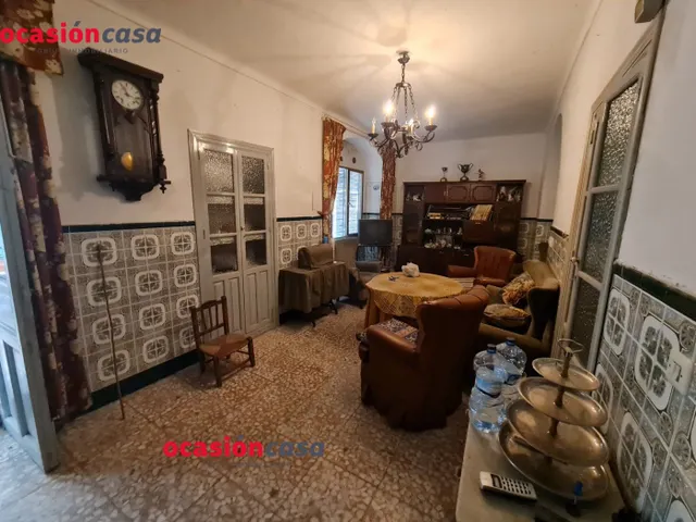 CASA CON COCHERA A LA VENTA EN HINOJOSA DEL DUQUE — 5