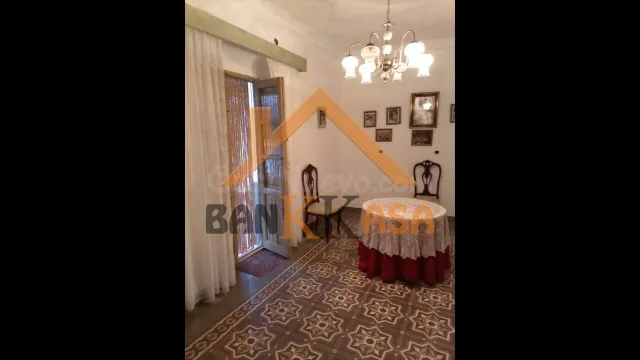 SE VENDE CASA CON LOCAL ABAJO EN FIÑANA ZONA CENTRO - foto 3