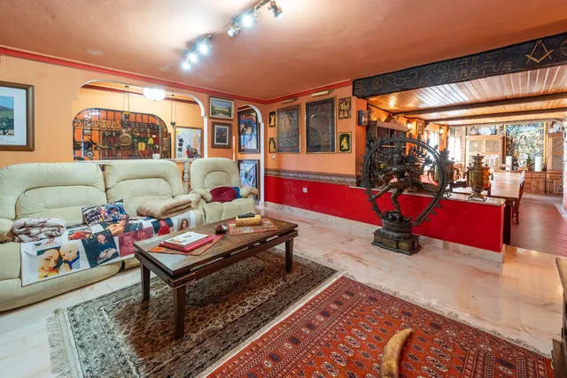 Chalet 4 habitaciones 400m² en venta - Centro — 44