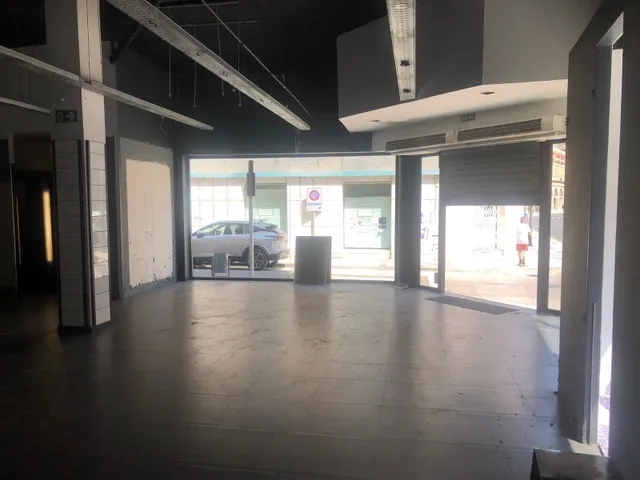 LOCAL COMERCIAL DE 180m2 AL CENTRE DE TORTOSA — 8