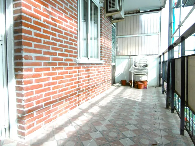 VIVIENDA DE 2 DORMITORIOS Y TERRAZA FRENTE A PLAZA DE TOROS — 18