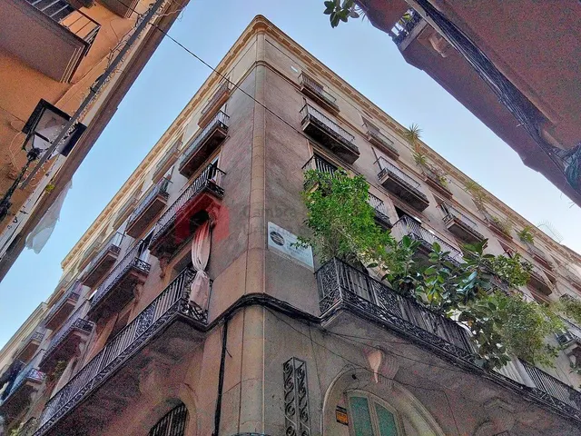 Vivienda con terraza en Santa Caterina i la Ribera con rentabilidad — 5