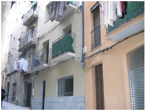 Se vende Piso OKUPADO en Calle Galceran Andreu 5 Manresa, (B - foto 2