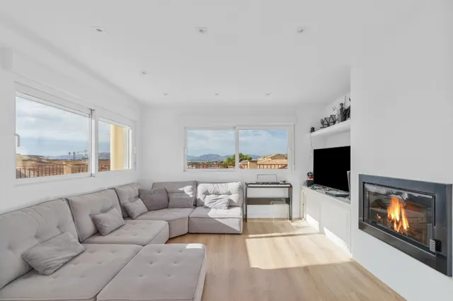 Exclusivo ático dúplex reformado con magnífica terraza en es - foto 3