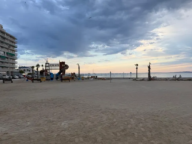 ÁTICO CON TERRAZAS DE 85M Y PISCINA PRIVADA !! VIVE DIFERENT - foto 3