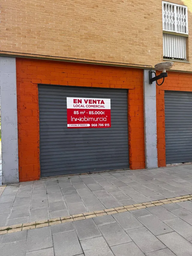LOCAL COMERCIAL EN VENTA — 2