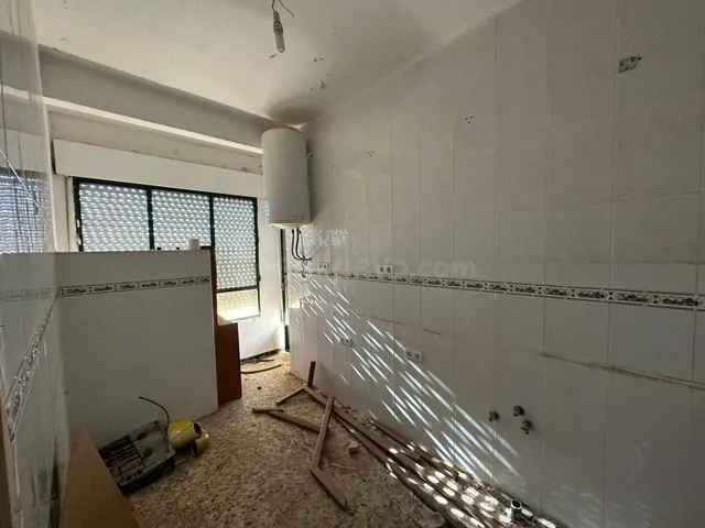 OPORTUNIDAD: 2 viviendas, almacenes y solar edificable en LA - foto 4