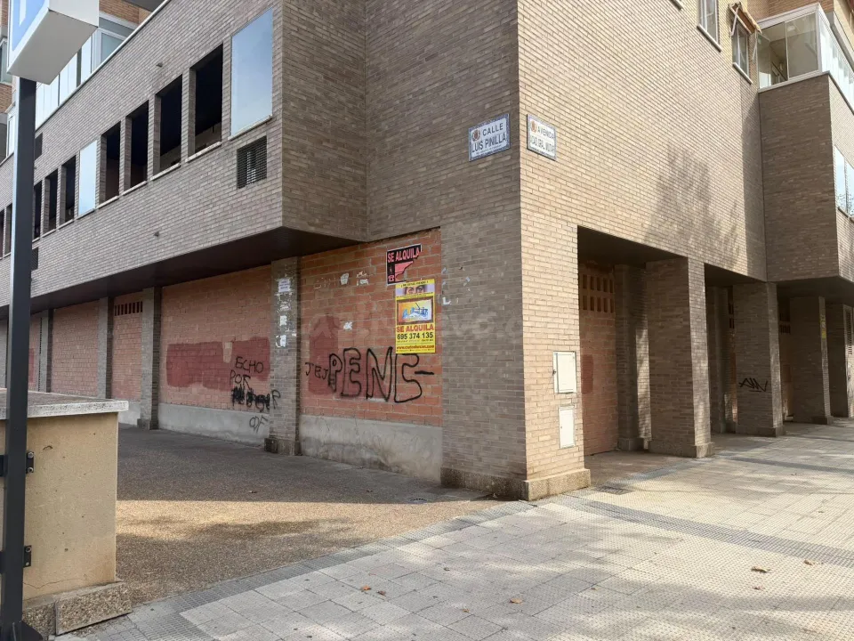 Local comercial 434m² en alquiler - Salvador Allende-Parque Goya-Zorongo