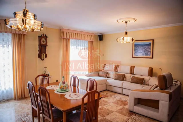 EN VENTA CASA O CHALET INDEPENDIENTE EN ZONA SAN PABLO. — 9