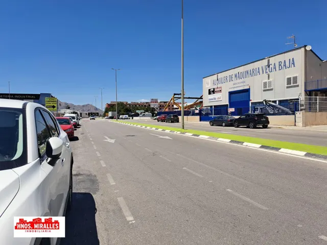 SE VENDE PARCELA EN POLIGONO LAS MAROMAS — 2