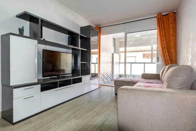 Apartamento con gran terraza y piscina en Playa de los Náufragos — 4