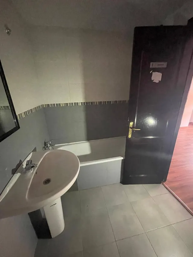 PISO EN VECINDARIO — 20