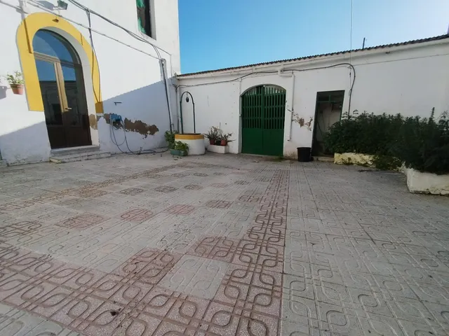 CASA PALACIO EN FUENTE DE CANTOS — 20