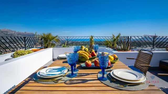 ¡Nueva villa de 3 dormitorios y 2 baños con magníficas vista