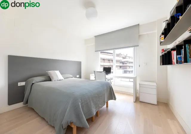 Exclusiva vivienda con vistas al Palacio de los Patos, junto Recogidas, 4 dormitorios 3 baños — 26