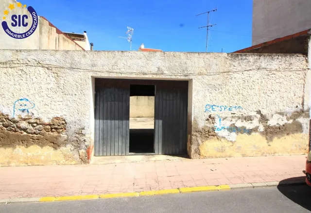 Parcela, solar o patio en el centro y casco histórico de Oropesa, particular o promotor — 2